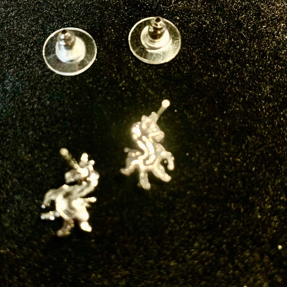 Cute Silver Unicorn Stud Earrings White Stones Black stone for eye - Picture 2 of 7